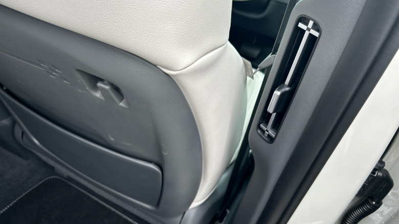 Hyundai SANTA FE 1.6 TGDi 239 Hybrid Ultimate 5dr 4WD Auto Hybrid Estate